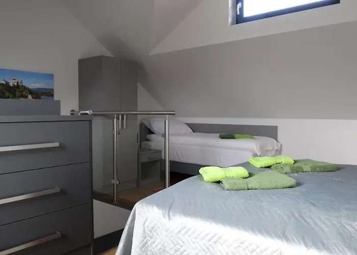 Domino-apartamenty Lägenhet